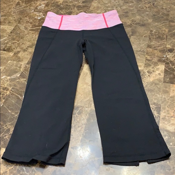 Lululemon Gather and Crow Crop Size 4 - Picture 6 of 8